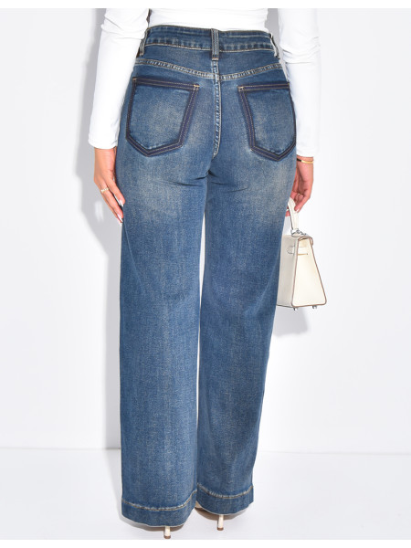 Jeans coupe droite à délavage contrastant