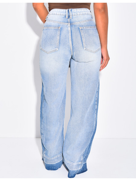 Jeans coupe large délavé à empiècements en jeans contrastants