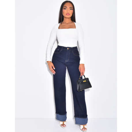 Gerade geschnittene Stretchjeans mit Umschlag am Knöchel