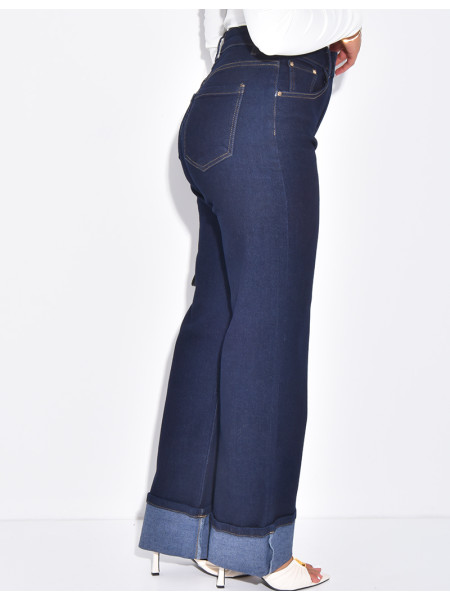 Gerade geschnittene Stretchjeans mit Umschlag am Knöchel