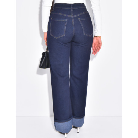 Gerade geschnittene Stretchjeans mit Umschlag am Knöchel