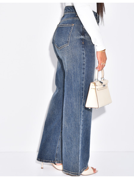 High-waisted straight-leg jeans with vintage wash