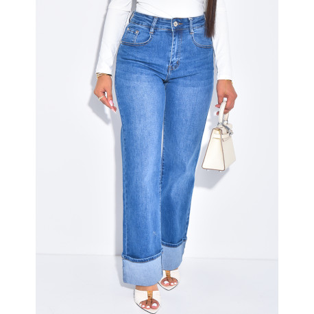Straight-cut stretchy jeans with ankle turn-ups