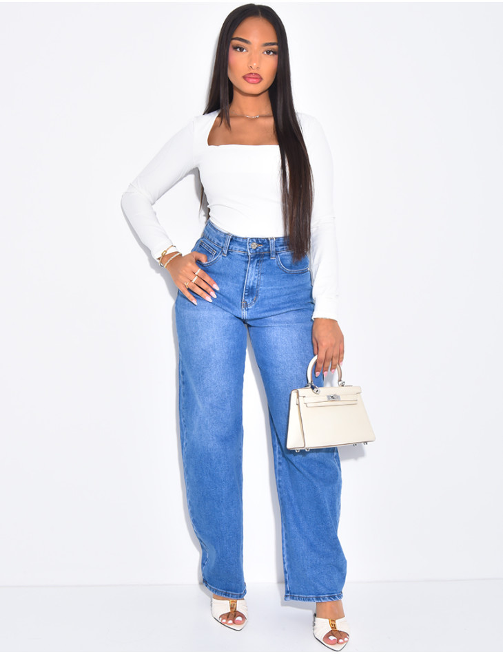 Jeans coupe ballon bleu délavé en tissu stretch