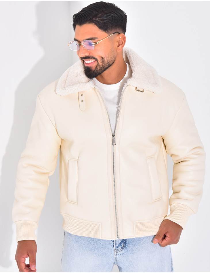 Veste en similicuir avec fourrure au col