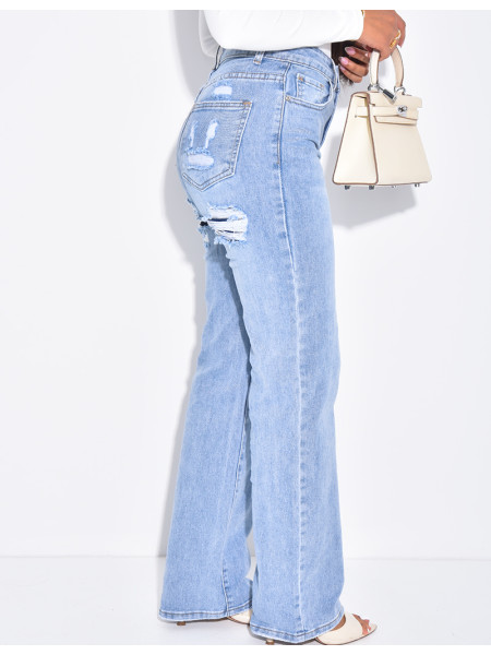 Jeans coupe droite stretchy effet destroy sur l'arrière
