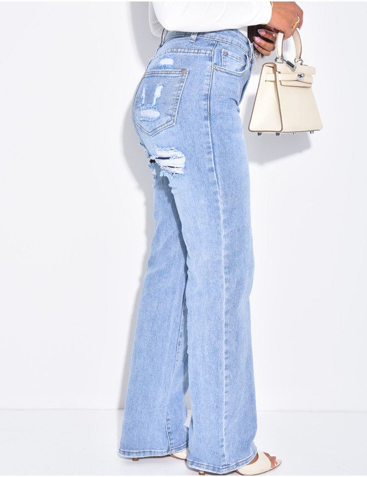 Jeans coupe droite stretchy effet destroy sur l'arrière