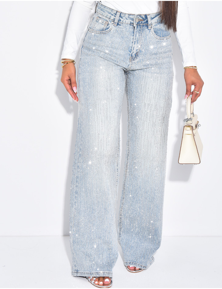 Straight-leg jeans with sparkling rhinestones