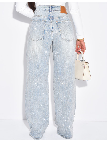Straight-leg jeans with sparkling rhinestones
