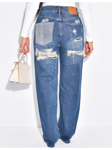 Jeans coupe droite stretchy effet destroy  & strass sur l'arrière