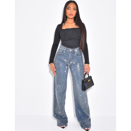 Straight-leg jeans with sparkling rhinestones
