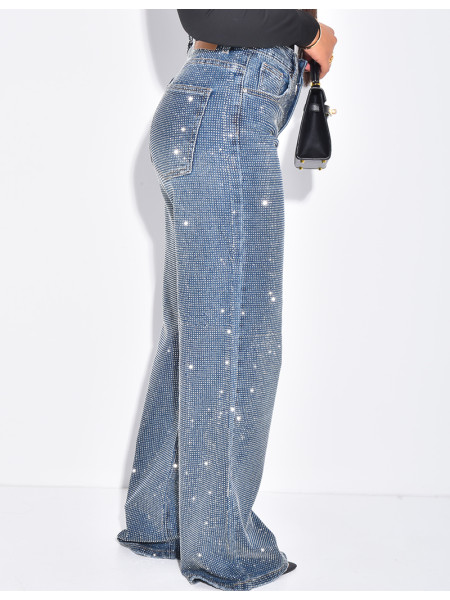Straight-leg jeans with sparkling rhinestones