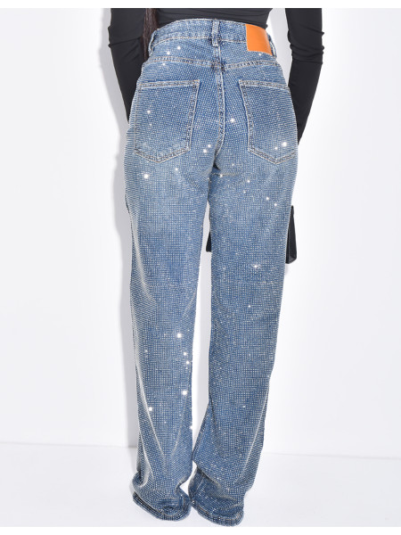 Straight-leg jeans with sparkling rhinestones
