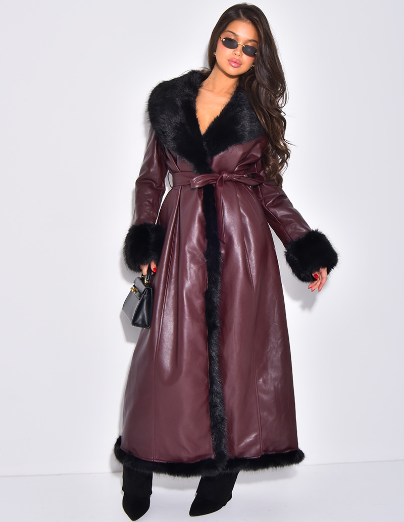 Sehr langer Mantel aus...