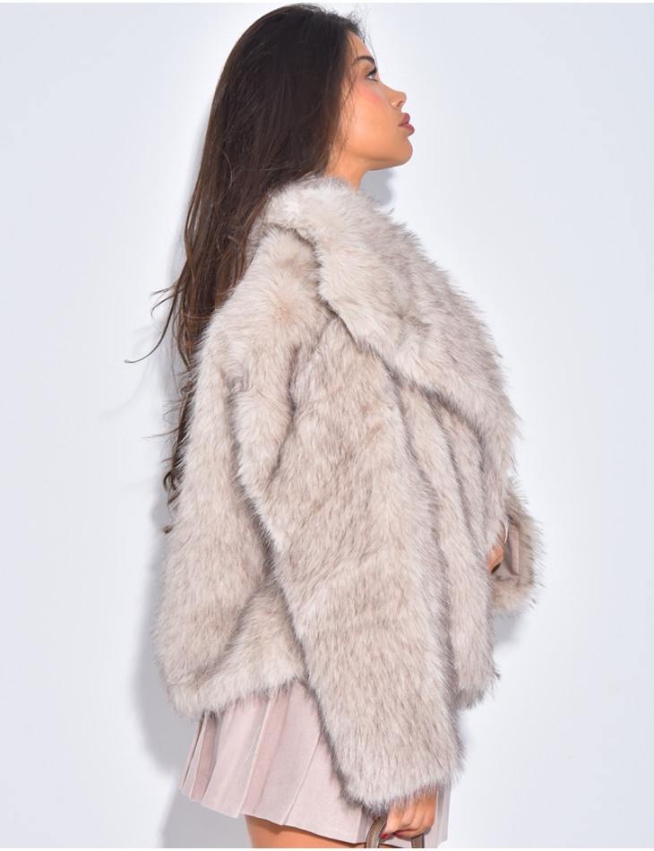 Kurze Kunstfelljacke