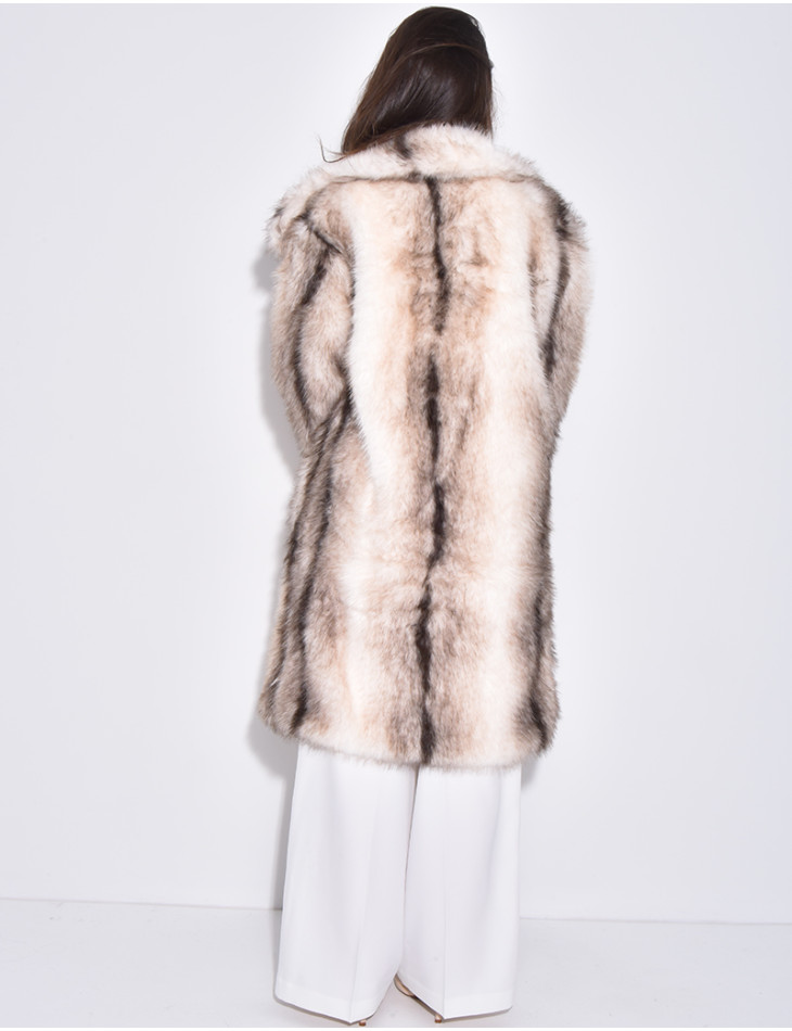 Langer Oversize-Mantel aus Kunstfell