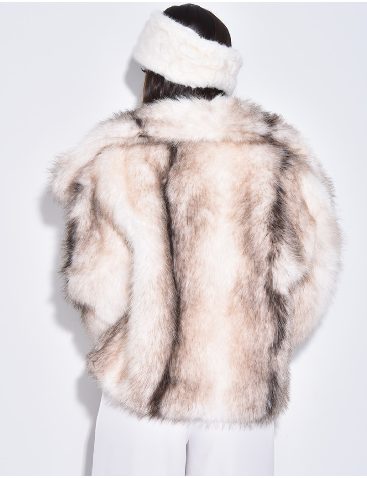Short faux fur jacket with turn-down collar