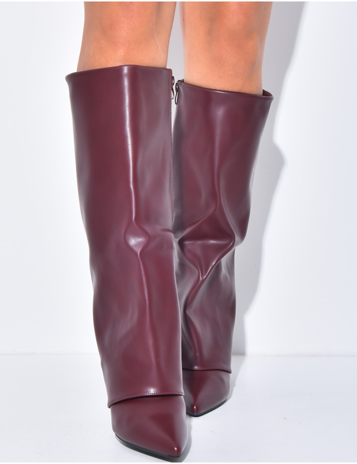 Bottes en similicuir à talons aiguille et rabat