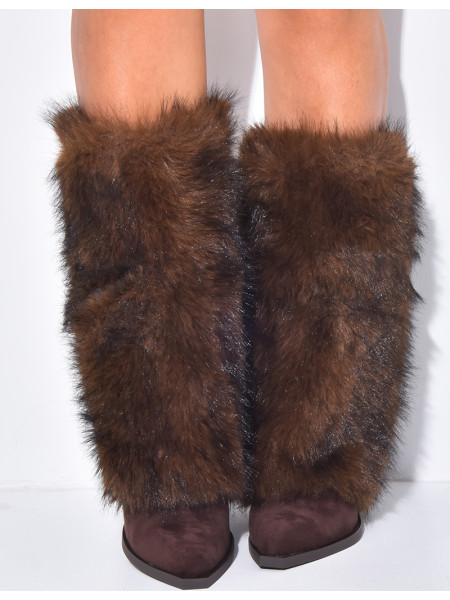 Suede-effect cowboy boots with square heels and faux fur cuffs