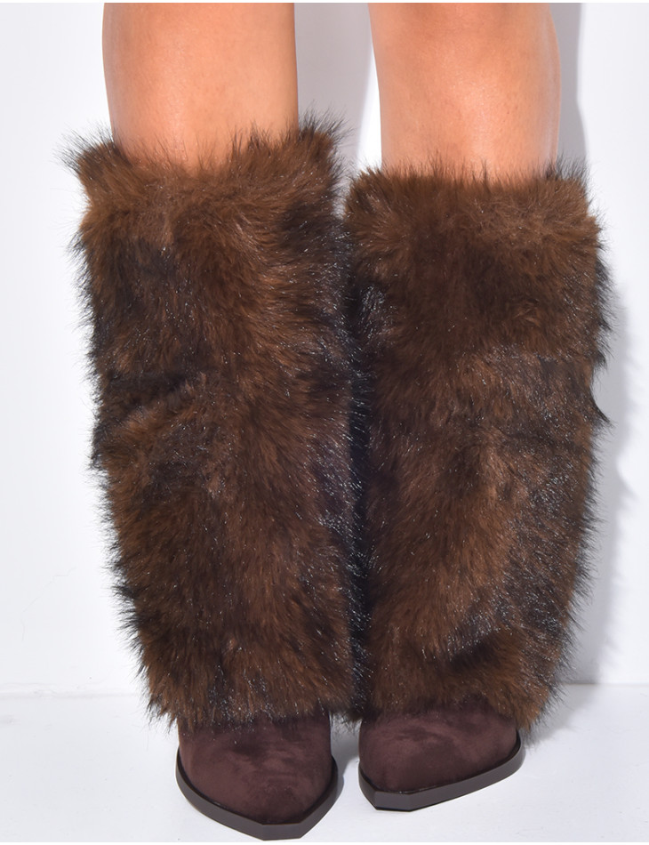 Suede-effect cowboy boots with square heels and faux fur cuffs