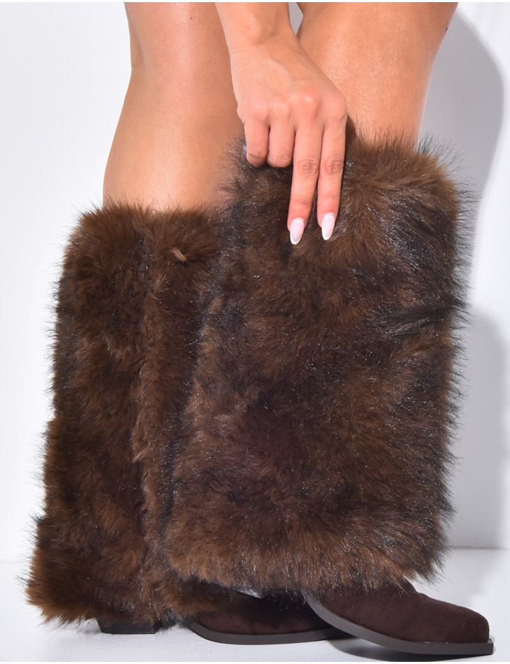 Suede-effect cowboy boots with square heels and faux fur cuffs