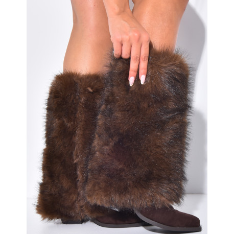 Suede-effect cowboy boots with square heels and faux fur cuffs
