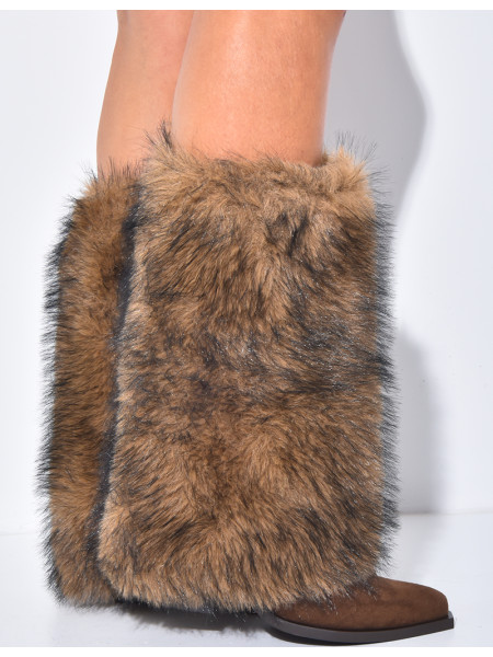 Stiefel im Cowboy-Stil aus Wildlederimitat mit Blockabsatz und Kunstfellbesatz