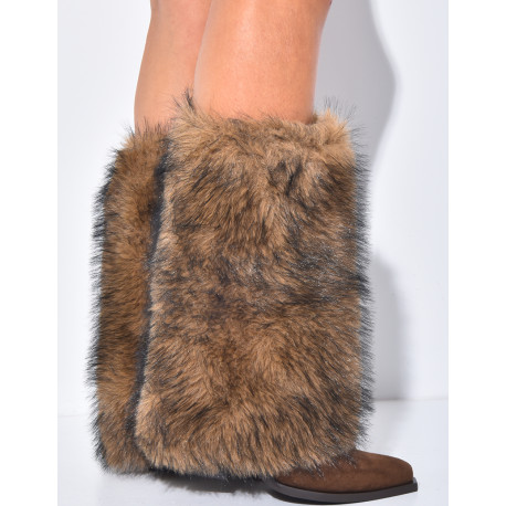 Stiefel im Cowboy-Stil aus Wildlederimitat mit Blockabsatz und Kunstfellbesatz