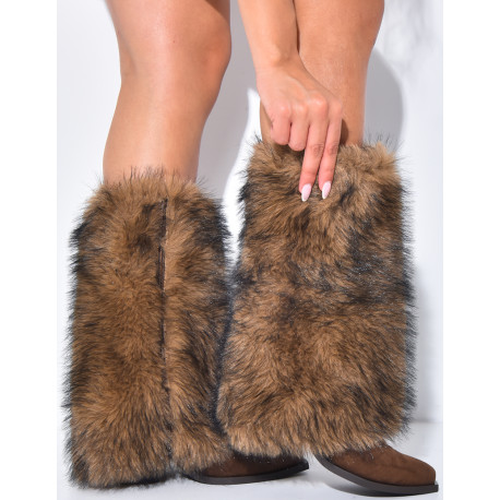 Bottes en suédine style santiag à talons carré et rabat en fausse fourrure