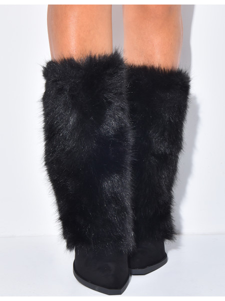 Bottes en suédine style santiag à talons carré et rabat en fausse fourrure