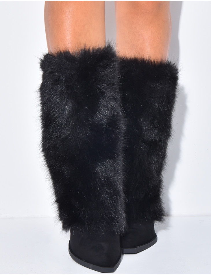 Bottes en suédine style santiag à talons carré et rabat en fausse fourrure