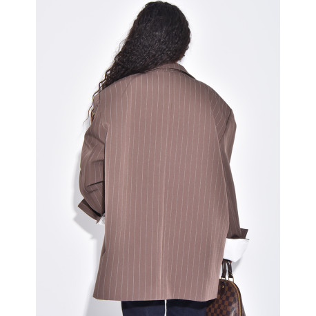 Veste de tailleur oversize à rayures et revers sur les manches