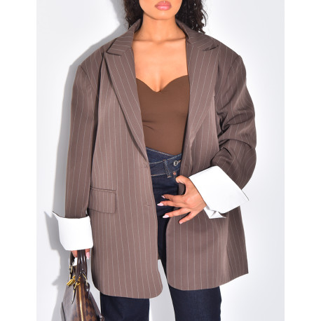 Veste de tailleur oversize à rayures et revers sur les manches