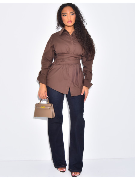 Halblanges Hemd mit Bindegürtel in der Taille