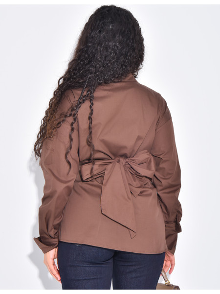 Halblanges Hemd mit Bindegürtel in der Taille