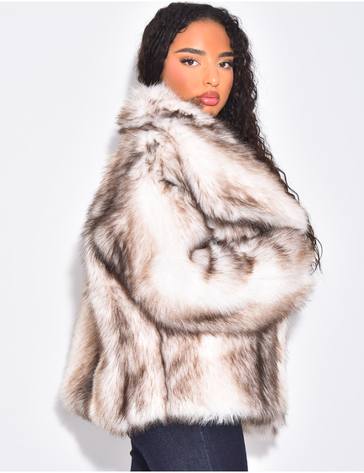 Short faux fur jacket with turn-down collar