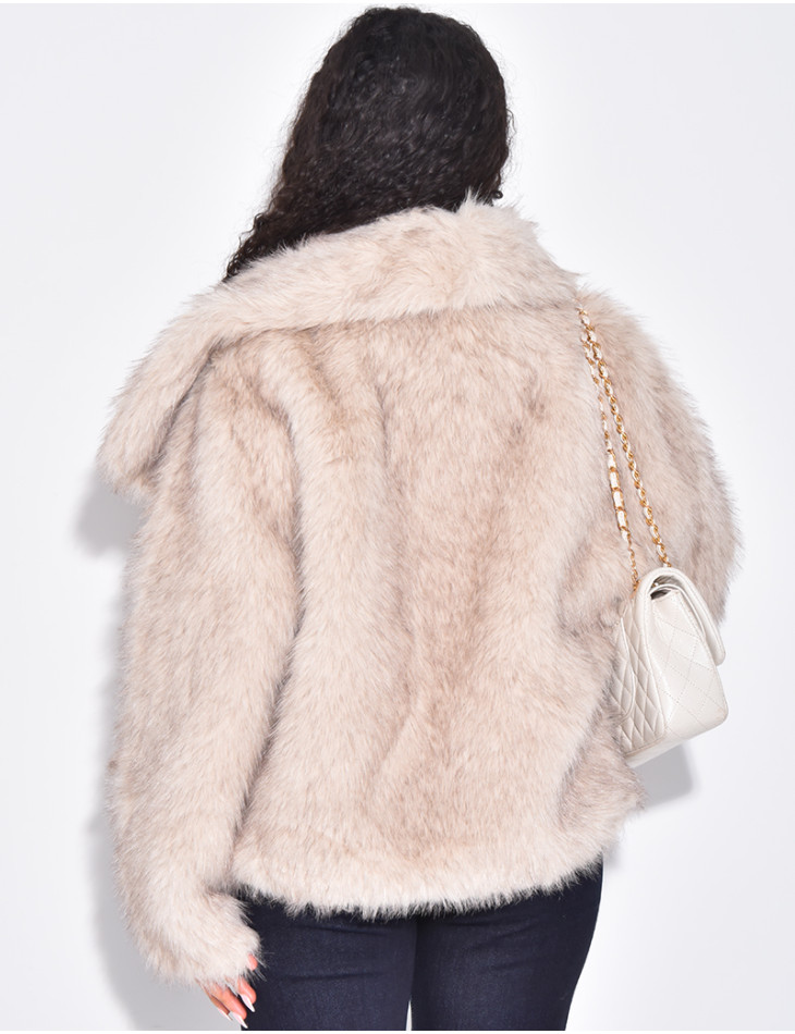 Kurze Kunstfelljacke