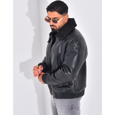 Veste en similicuir avec fourrure au col