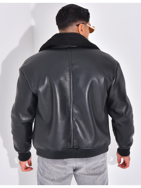 Veste en similicuir avec fourrure au col