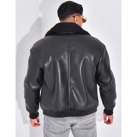 Veste en similicuir avec fourrure au col