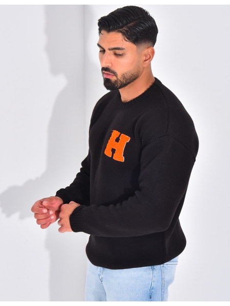 Pull épais avec la lettre H
