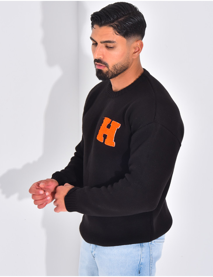 Pull épais avec la lettre H