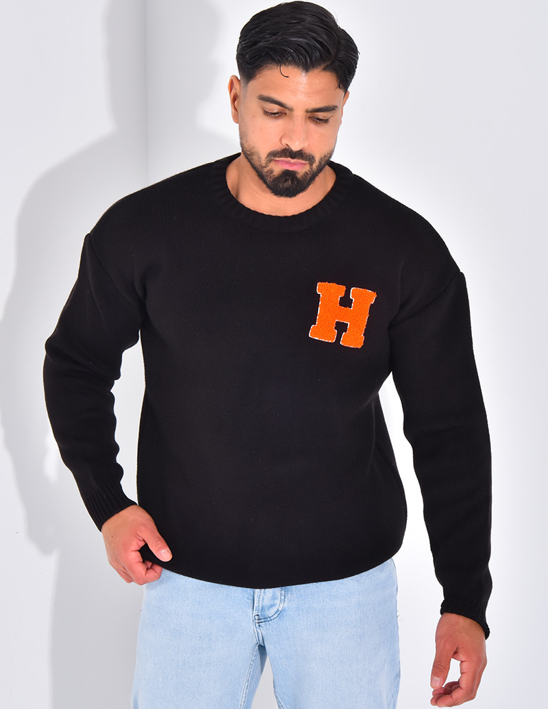 Pull épais avec la lettre H