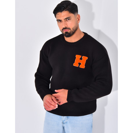 Pull épais avec la lettre H