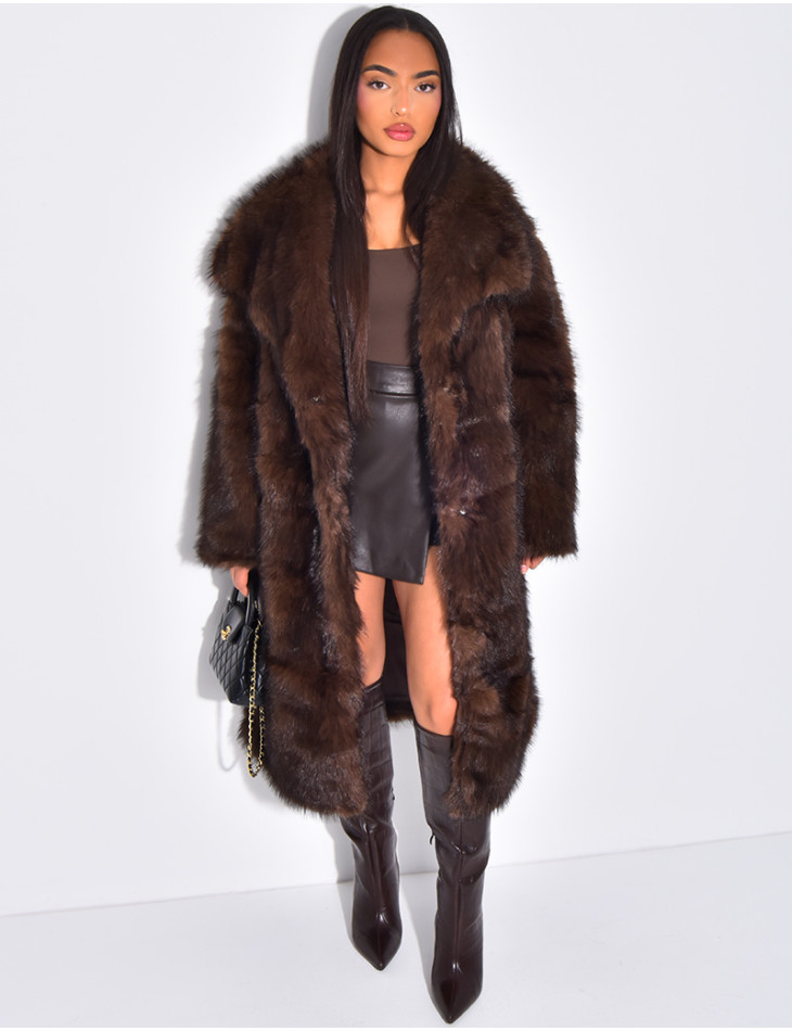 Langer Oversize-Mantel aus Kunstfell