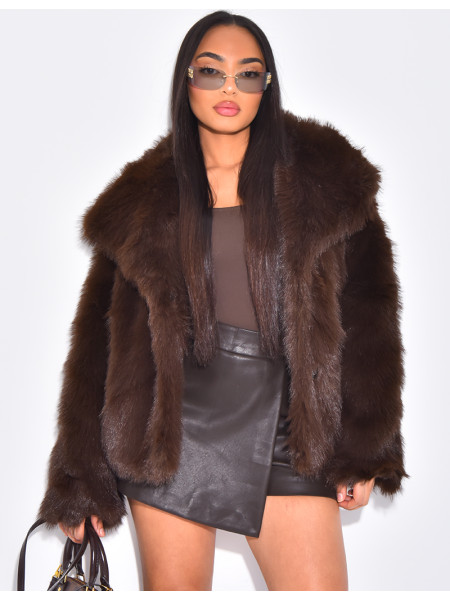 Veste courte en fausse fourrure à col rabattu