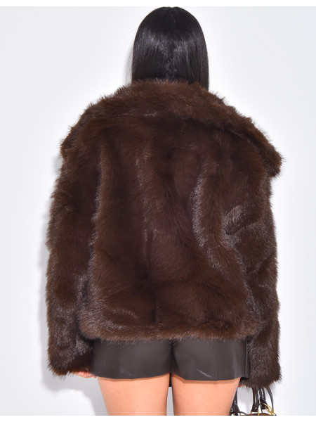 Veste courte en fausse fourrure à col rabattu