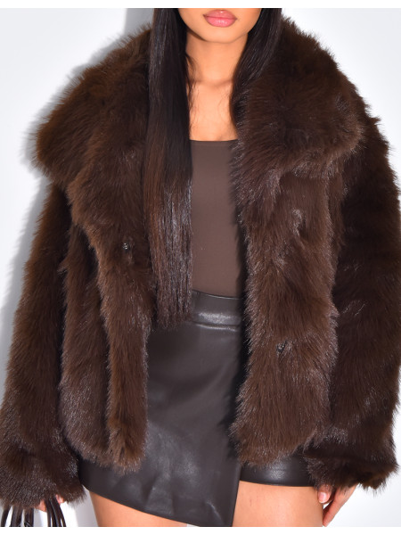Veste courte en fausse fourrure à col rabattu