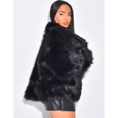 Veste courte en fausse fourrure à col rabattu