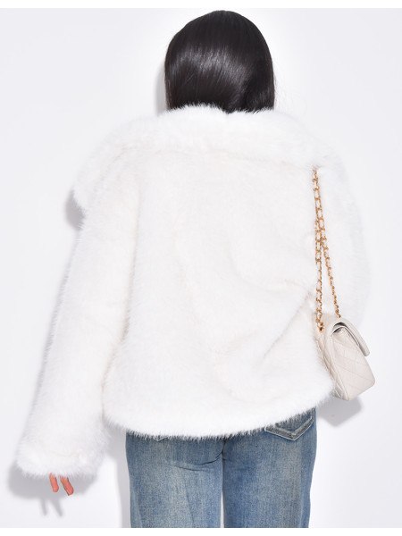 Short faux fur jacket with turn-down collar